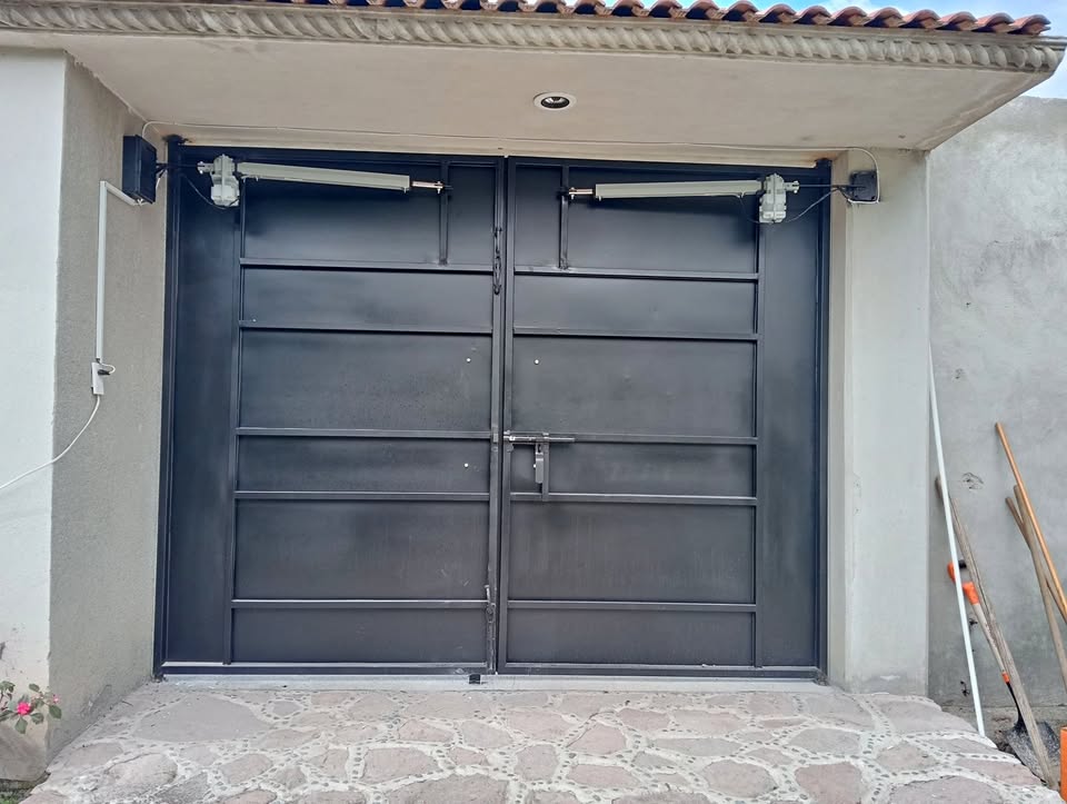 instalación de portones automáticos de herrería en Puebla